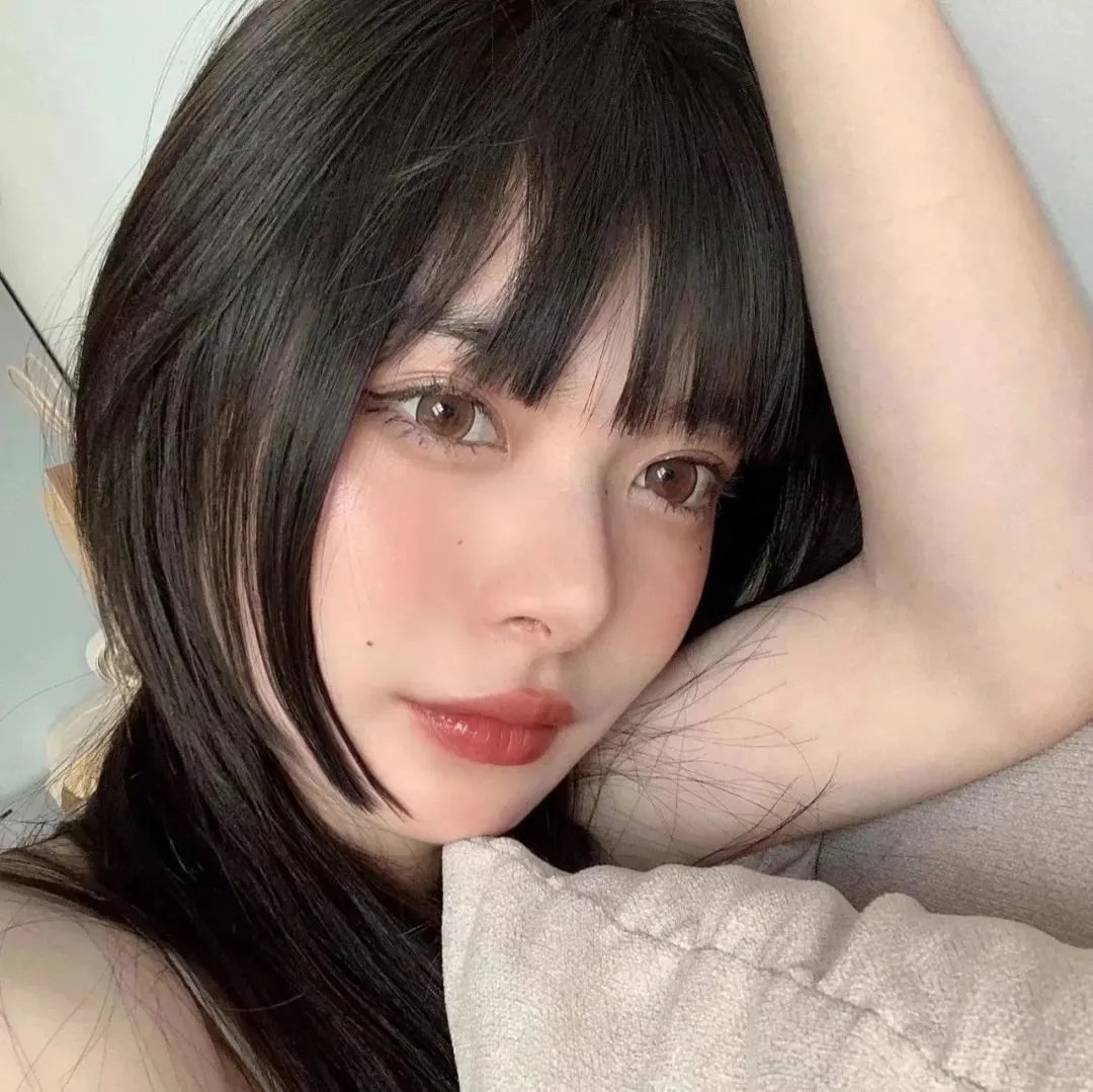 窗户上的阴影